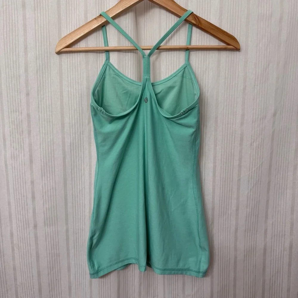 🍋 Lululemon Power Y Tank in Bali Breeze size 4 *small flaw*